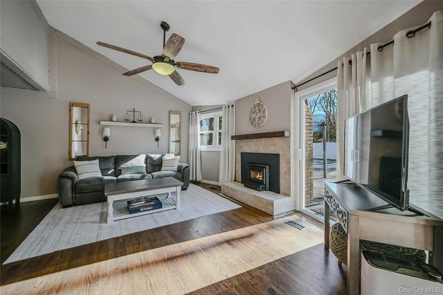 4 Park Road, Rocky Point, NY 11778