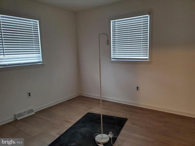 203 CHESTNUT AVE, Berlin, NJ 08009