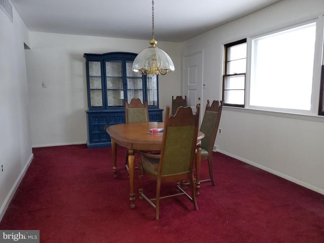 203 CHESTNUT AVE, Berlin, NJ 08009