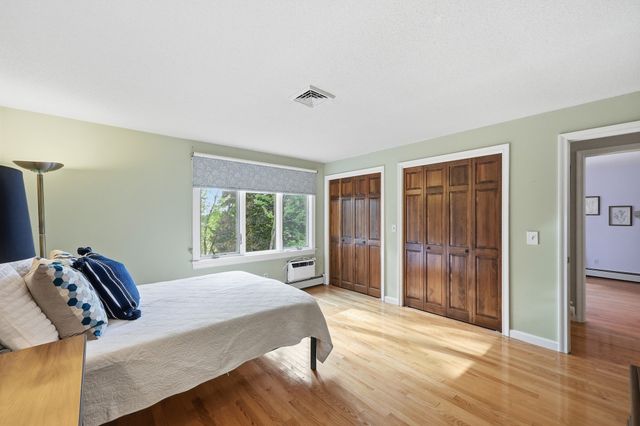 36 Goldenview Drive, West Springfield, MA 01089