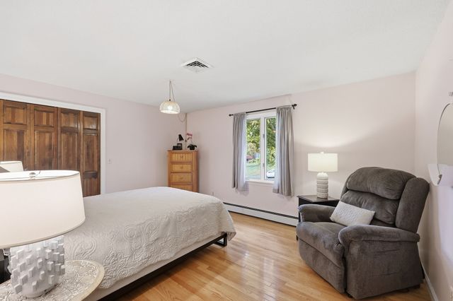 36 Goldenview Drive, West Springfield, MA 01089