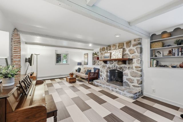 36 Goldenview Drive, West Springfield, MA 01089