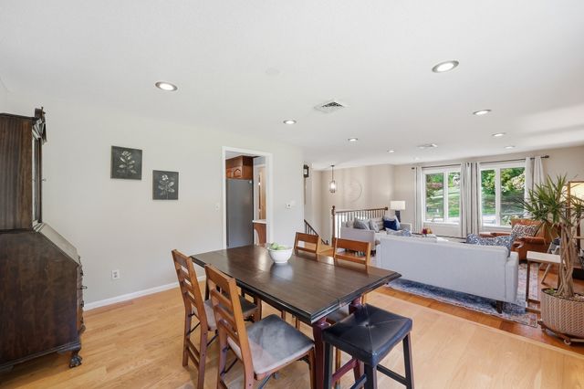 36 Goldenview Drive, West Springfield, MA 01089