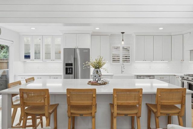 5017 Trail West DR, Austin, TX 78735