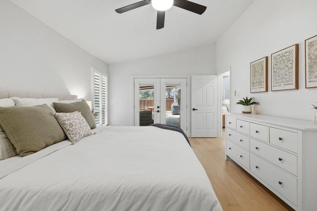 5017 Trail West DR, Austin, TX 78735