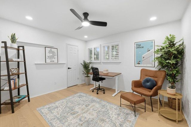 5017 Trail West DR, Austin, TX 78735