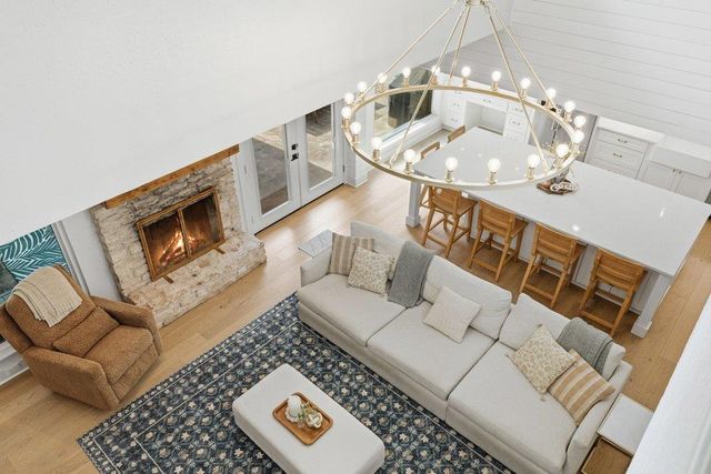 5017 Trail West DR, Austin, TX 78735