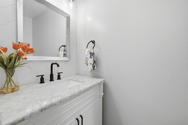 5017 Trail West DR, Austin, TX 78735