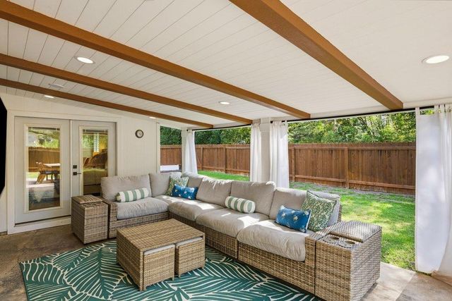 5017 Trail West DR, Austin, TX 78735