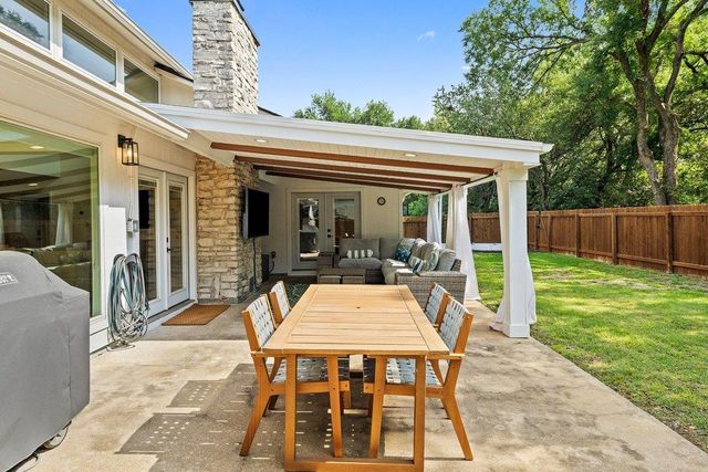 5017 Trail West DR, Austin, TX 78735