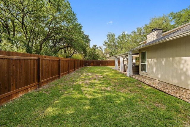 5017 Trail West DR, Austin, TX 78735