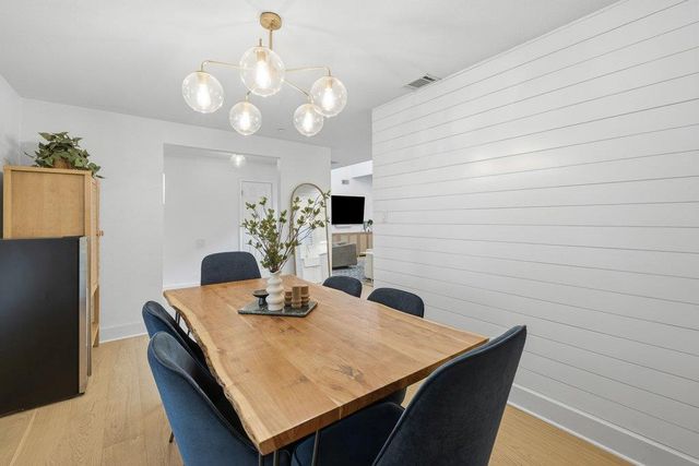 5017 Trail West DR, Austin, TX 78735