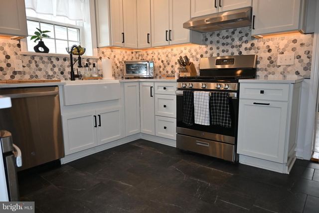 514 SPRINGVIEW LN, Springfield, PA 19064