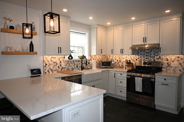 514 SPRINGVIEW LN, Springfield, PA 19064