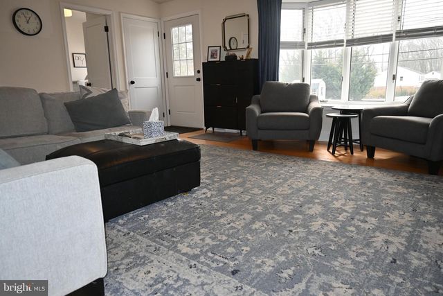 514 SPRINGVIEW LN, Springfield, PA 19064