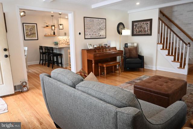 514 SPRINGVIEW LN, Springfield, PA 19064