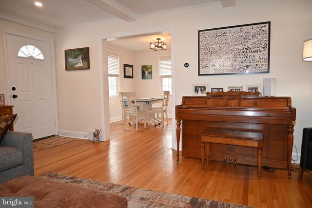 514 SPRINGVIEW LN, Springfield, PA 19064