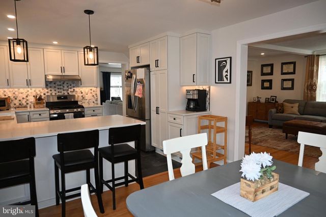 514 SPRINGVIEW LN, Springfield, PA 19064