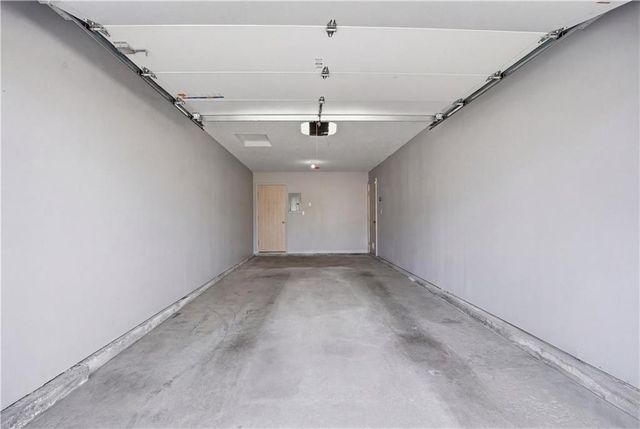 5683 NW Plantation Lane 194-B, Lee's Summit, MO 64064