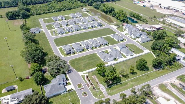 401 Grand Oak Drive, Broussard, LA 70518