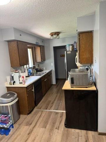 8042 73rd Street S, Cottage Grove, MN 55016