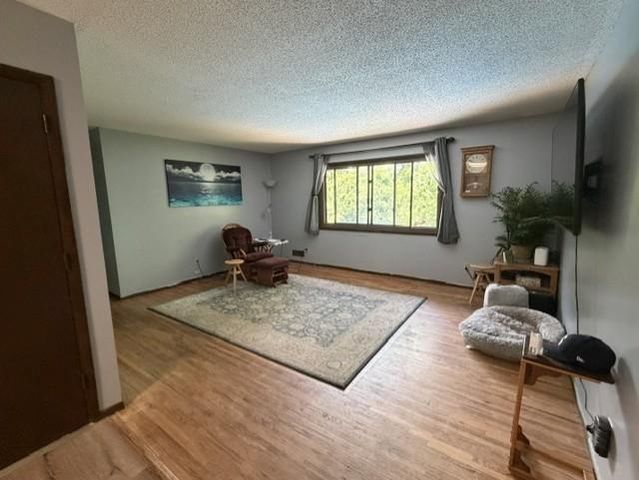 8042 73rd Street S, Cottage Grove, MN 55016