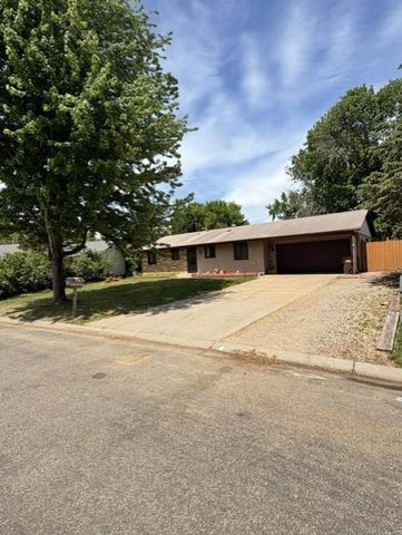 8042 73rd Street S, Cottage Grove, MN 55016