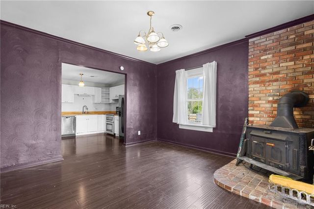 41 Messick RD, Poquoson, VA 23662