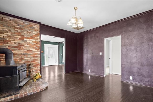 41 Messick RD, Poquoson, VA 23662