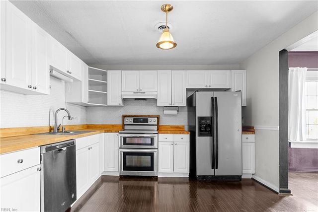 41 Messick RD, Poquoson, VA 23662
