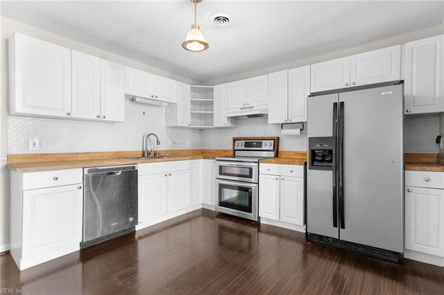 41 Messick RD, Poquoson, VA 23662