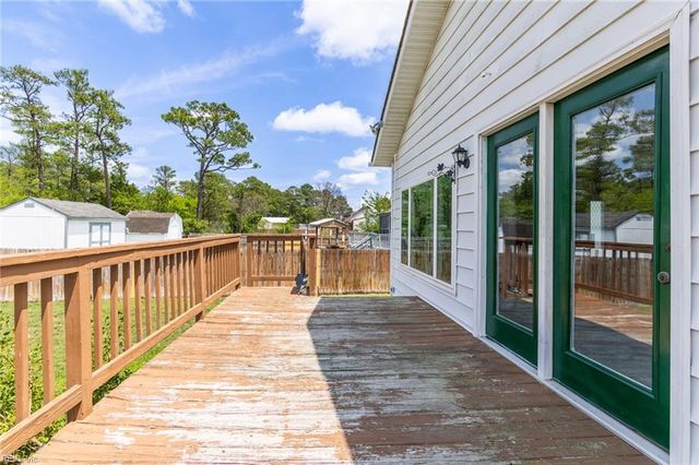 41 Messick RD, Poquoson, VA 23662