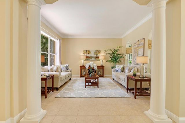 106 Santiago Drive, Jupiter, FL 33458