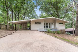 9 Bishampton Lane, Bella Vista, AR 72714