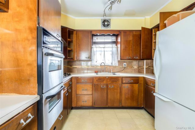 178-41 Crandall Avenue, Springfield Gardens, NY 11434