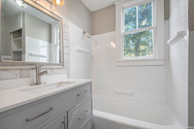 419 W High Street, Elkhart, IN 46516