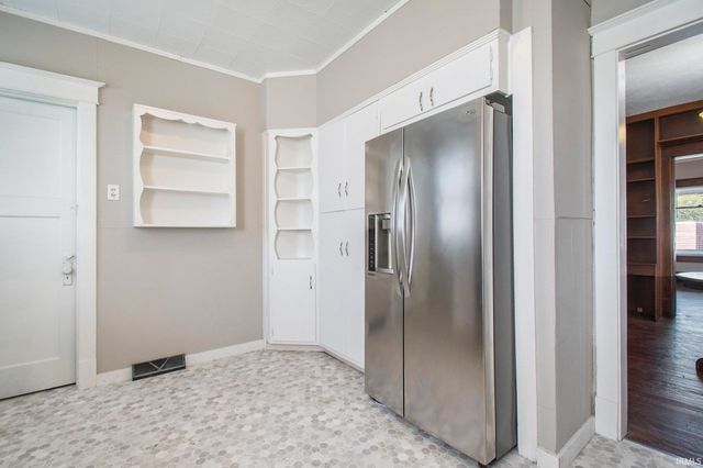 419 W High Street, Elkhart, IN 46516