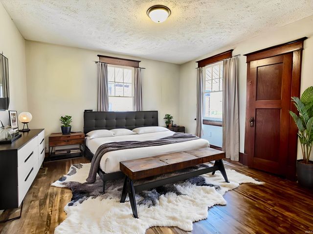 419 W High Street, Elkhart, IN 46516