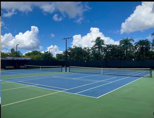 100 Lakeview Drive 316, Weston, FL 33326