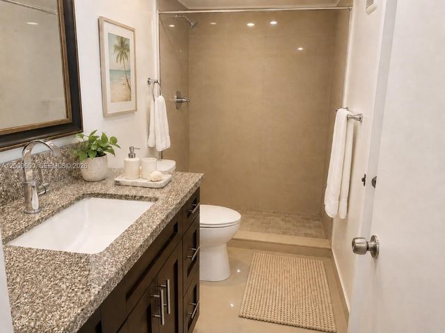 100 Lakeview Drive 316, Weston, FL 33326