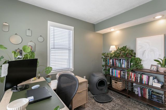 1749 Linden Avenue, Mishawaka, IN 46544