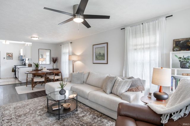 1749 Linden Avenue, Mishawaka, IN 46544