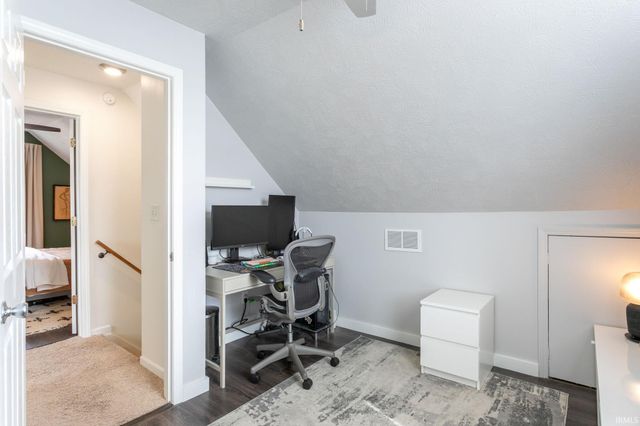 1749 Linden Avenue, Mishawaka, IN 46544