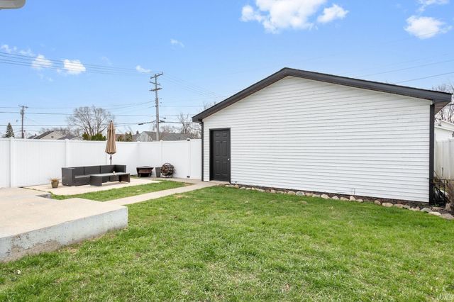 1749 Linden Avenue, Mishawaka, IN 46544