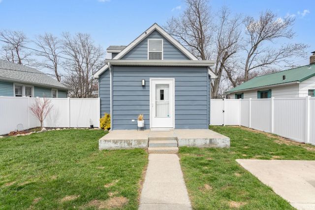 1749 Linden Avenue, Mishawaka, IN 46544