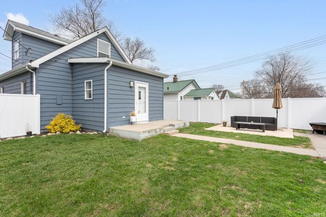 1749 Linden Avenue, Mishawaka, IN 46544