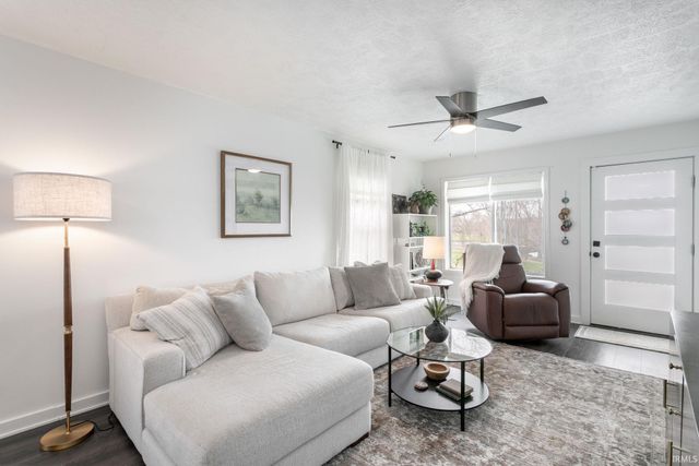 1749 Linden Avenue, Mishawaka, IN 46544