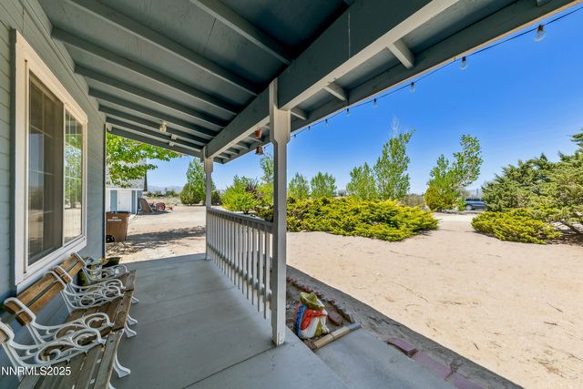 21 Fox Lane, Yerington, NV 89447