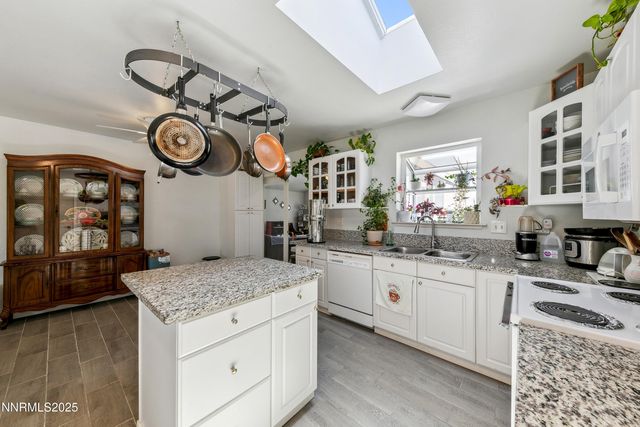 21 Fox Lane, Yerington, NV 89447