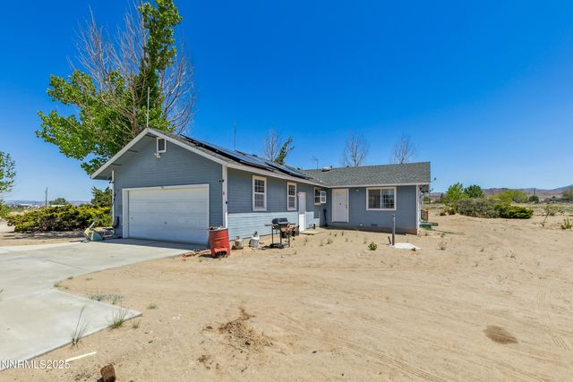 21 Fox Lane, Yerington, NV 89447